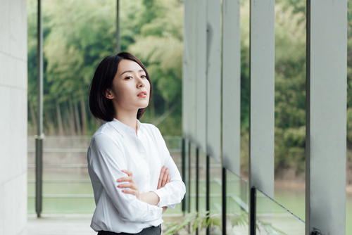 Pros and Cons of Short Hair